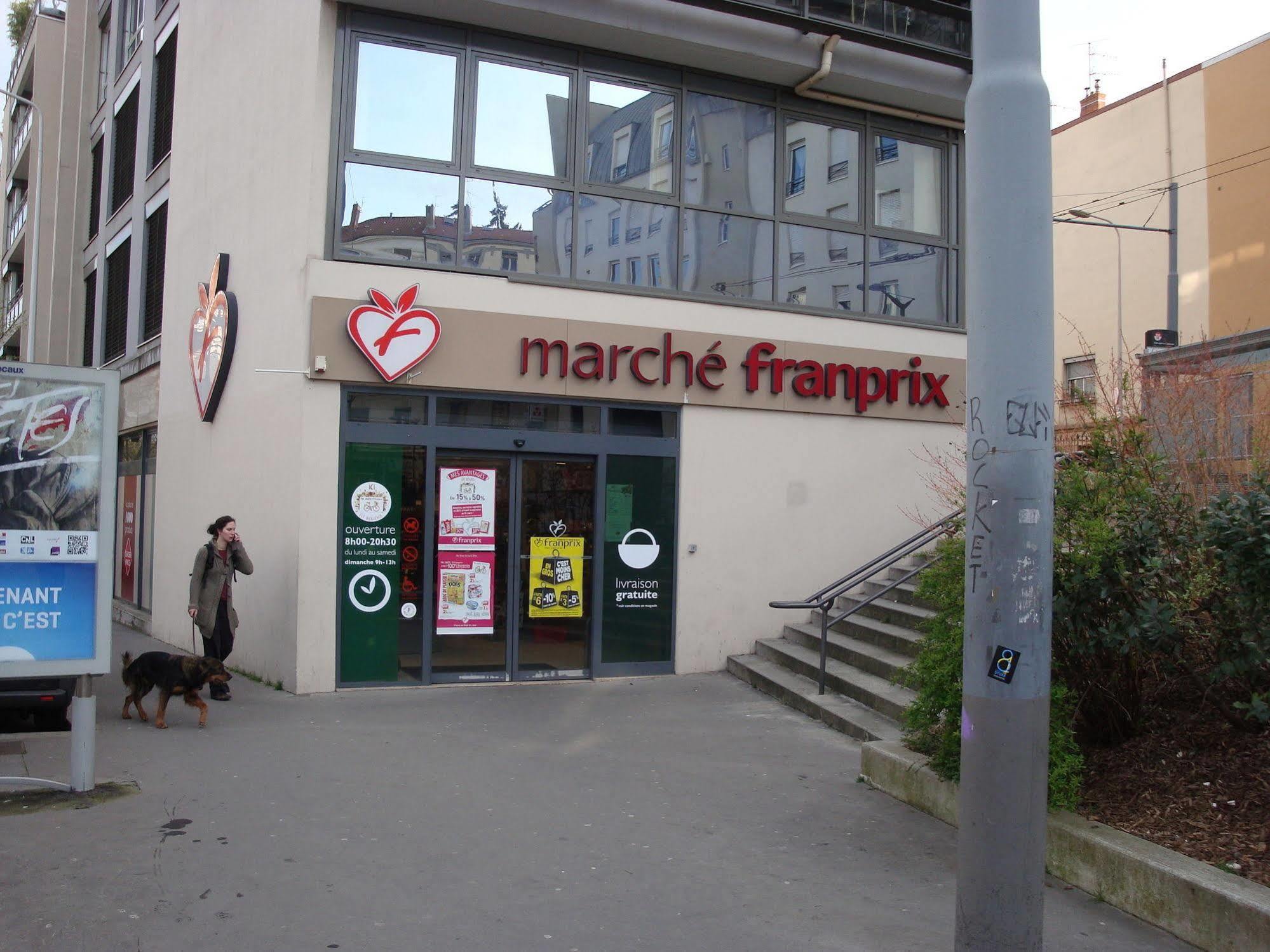 Le Patio Des Traboules Aparthotel Lyon Exterior photo
